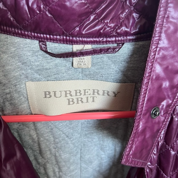 Authentic Burberry winter puffer jacket - Picture 10 of 10